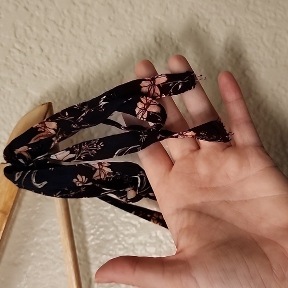 Old Navy Tie Shoulder Floral Split Front Midi Swing Dress - Picture 12 of 14